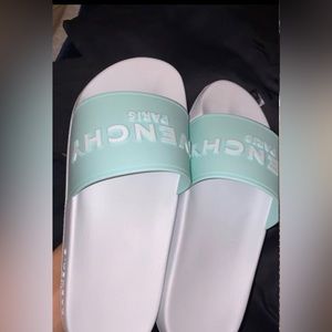 Givenchy slides, 10/10 condition. Have the box and everything it came with.